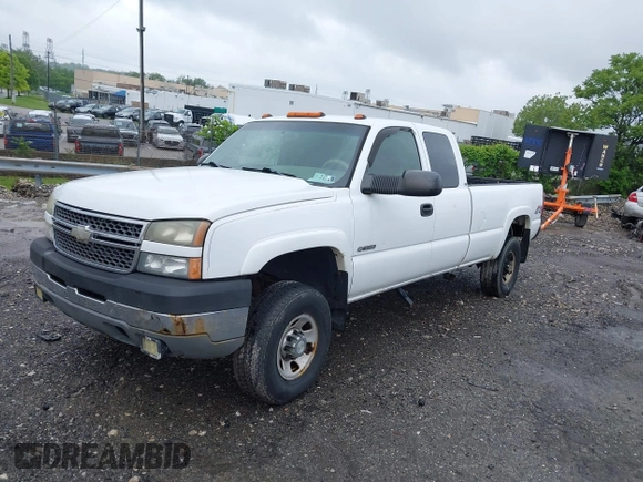 2005 Chevrolet Silverado 3500 z VIN 1GCHK39U75E196856, wystawiony jako IAAI lot #42270278 z przebiegiem Nie podano mil oraz . Historia ofert i sprzedaży dostępna na DreamBid. Obrazek 22.