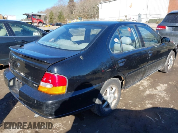 1999 Nissan Altima XE with VIN 1N4DL01D4XC111966, listed as a IAAI auction lot 41447732 with 150,203 mi miles. Bid and sale history available at carsss.com. Image 4.