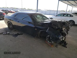 2016 Dodge Challenger R/T Scat Pack z VIN 2C3CDZFJ3GH284689, wystawiony jako Copart lot #54417855 z przebiegiem 139 940 mil mil oraz Szkoda całkowita • Salvage title. Historia ofert i sprzedaży dostępna na DreamBid. Obrazek 4.