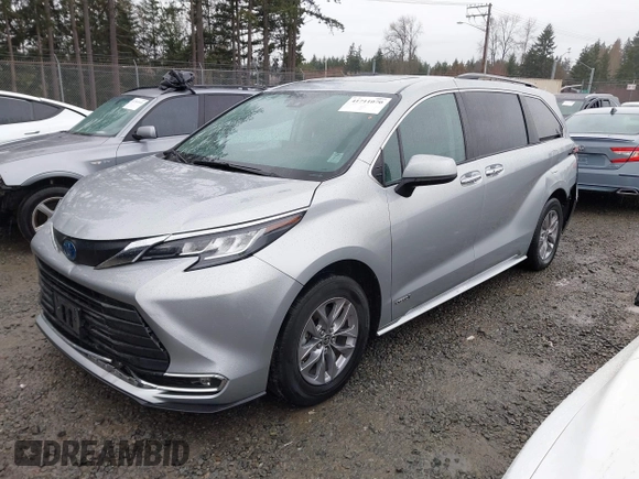 2021 Toyota Sienna XLE with VIN 5TDJSKFC8MS037697, listed as a IAAI auction lot 41711070 with 29,198 mi miles. Bid and sale history available at carsss.com. Image 17.