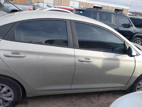 2019 Hyundai Accent SE with VIN 3KPC24A35KE052323, listed as a IAAI auction lot 41351975 with 122,094 mi miles. Bid and sale history available at carsss.com. Image 13.