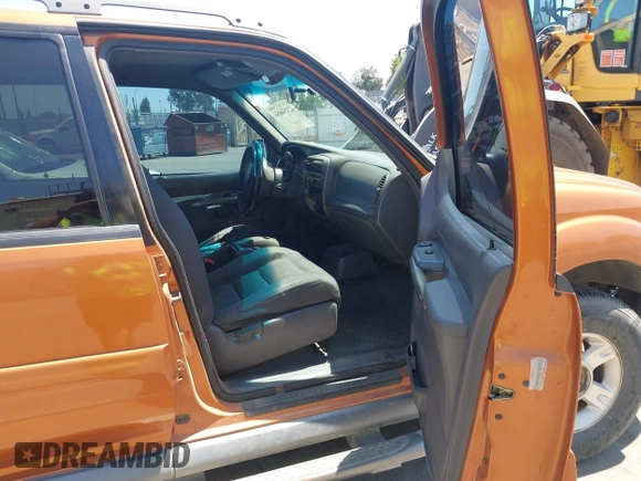 2001 Ford Explorer Sport Trac with VIN 1FMZU67E91UA85958, listed as a IAAI auction lot 42454056 with 230,627 mi miles and . Bid and sale history available at DreamBid. Image 5.