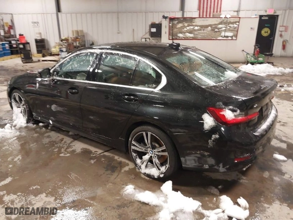 2021 BMW 3 Series 330i xDrive with VIN 3MW5R7J02M8C21465, listed as a IAAI auction lot 38490636 with 37,391 mi miles. Bid and sale history available at carsss.com. Image 3.