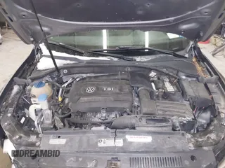 2014 Volkswagen Passat Wolfsburg Edition z VIN 1VWAT7A31EC080098, wystawiony jako IAAI lot #41719111 z przebiegiem 166 828 mil mil oraz . Historia ofert i sprzedaży dostępna na DreamBid. Obrazek 10.