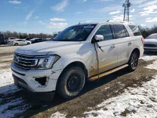 2018 Ford Expedition XLT z VIN 1FMJU1JTXJEA48032, wystawiony jako Copart lot #41495425 z przebiegiem Nie podano mil oraz Szkoda całkowita • Salvage title. Historia ofert i sprzedaży dostępna na DreamBid. Obrazek 1.