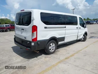 2020 Ford Transit Passenger XL z VIN 1FBAX2Y88LKA32505, wystawiony jako IAAI lot #42480103 z przebiegiem 80 204 mil mil oraz . Historia ofert i sprzedaży dostępna na DreamBid. Obrazek 4.