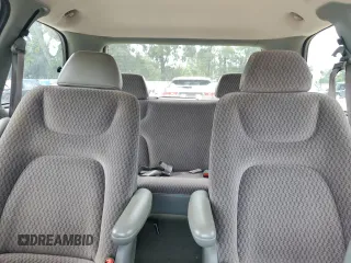 1998 Plymouth Voyager SE z VIN 2P4GP4530WR729663, wystawiony jako Copart lot #74953994 z przebiegiem Nie podano mil oraz Szkody całkowita. Historia ofert i sprzedaży dostępna na DreamBid. Obrazek 10.
