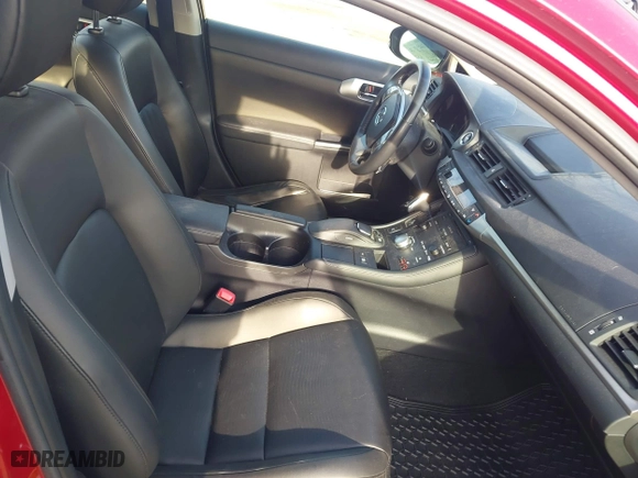 2013 Lexus CT 200h Hybrid with VIN JTHKD5BH7D2159944, listed as a IAAI auction lot 41791641 with 141,066 mi miles. Bid and sale history available at carsss.com. Image 5.