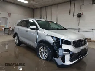 2019 Kia Sorento LX z VIN 5XYPGDA59KG554274, wystawiony jako IAAI lot #42022681 z przebiegiem 136 915 mil mil oraz . Historia ofert i sprzedaży dostępna na DreamBid. Obrazek 1.