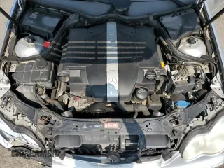 2005 Mercedes-Benz C 240 z VIN WDBRF81J75F604725, wystawiony jako Copart lot #59371735 z przebiegiem 120 834 mil mil oraz Szkoda całkowita • Salvage title. Historia ofert i sprzedaży dostępna na DreamBid. Obrazek 11.