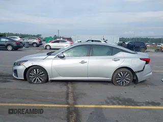 2023 Nissan Altima SV z VIN 1N4BL4DV8PN379930, wystawiony jako IAAI lot #42376207 z przebiegiem 29 945 mil mil oraz . Historia ofert i sprzedaży dostępna na DreamBid. Obrazek 15.