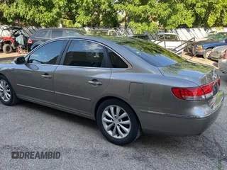 2008 Hyundai Azera Limited with VIN KMHFC46FX8A332579, listed as a Copart auction lot 63121015 with 160,619 mi miles and Clean title. Bid and sale history available at DreamBid. Image 3.