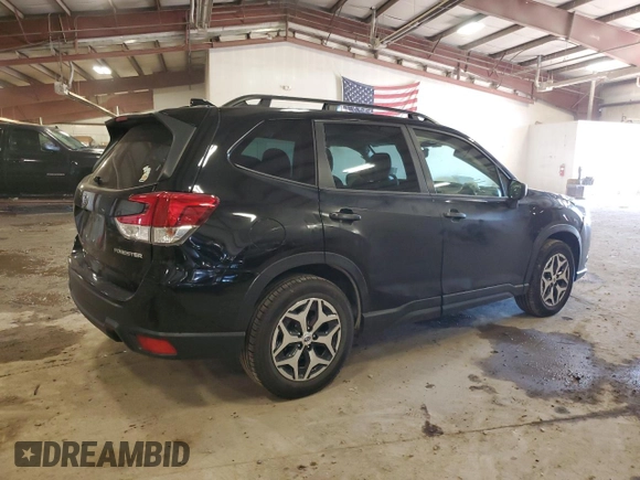 2022 Subaru Forester Premium z VIN JF2SKADC7NH498768, wystawiony jako Copart lot #50500395 z przebiegiem 31 695 mil mil oraz Czysty tytuł • Clean title. Historia ofert i sprzedaży dostępna na DreamBid. Obrazek 3.