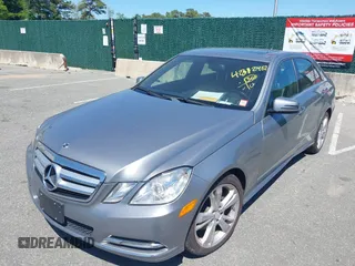 2012 Mercedes-Benz E 350 Luxury z VIN WDDHF8JB6CA537413, wystawiony jako IAAI lot #42312462 z przebiegiem 58 362 mil mil oraz . Historia ofert i sprzedaży dostępna na DreamBid. Obrazek 18.