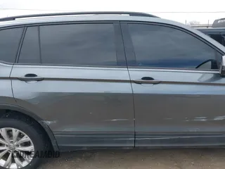 2019 Volkswagen Tiguan S с VIN 3VV1B7AX7KM013381, выставлен на аукционе IAAI как лот 41813840 с пробегом 89 258 миль миль и . История ставок и продаж доступна на DreamBid. Изображение 13.