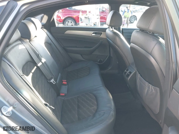 2019 Hyundai Sonata Sport with VIN 5NPE34AFXKH800205, listed as a IAAI auction lot 41227546 with 82,850 mi miles. Bid and sale history available at carsss.com. Image 8.