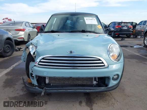 2012 MINI Hardtop z VIN WMWSU3C5XCT543913, wystawiony jako IAAI lot #42344874 z przebiegiem 108 245 mil mil oraz . Historia ofert i sprzedaży dostępna na DreamBid. Obrazek 13.