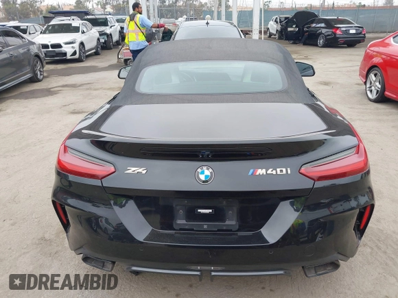 2022 BMW Z4 sDriveM40i with VIN WBAHF9C08NWX88691, listed as a IAAI auction lot 42562466 with 11,108 mi miles and . Bid and sale history available at DreamBid. Image 16.