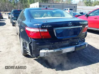 2008 Lexus LS with VIN JTHBL46F285055601, listed as a IAAI auction lot 41973808 with 227,315 mi miles. Bid and sale history available at carsss.com. Image 6.