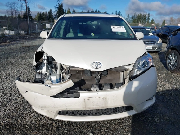 2017 Toyota Sienna XLE with VIN 5TDDZ3DC8HS160729, listed as a IAAI auction lot 41278867 with 64,090 mi miles and . Bid and sale history available at DreamBid. Image 13.