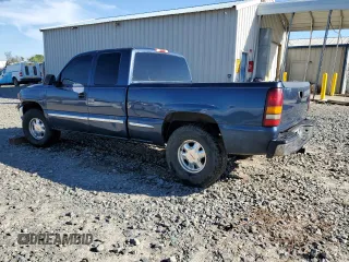 2000 GMC New Sierra 1500 SLE with VIN 2GTEK19T8Y1250220, listed as a Copart auction lot 49638885 with 345,567 mi miles and Salvage Title. Bid and sale history available at carsss.com. Image 2.