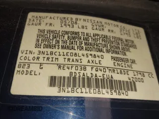 2008 Nissan Versa S z VIN 3N1BC11E08L459840, wystawiony jako IAAI lot #42070824 z przebiegiem 38 686 mil mil oraz . Historia ofert i sprzedaży dostępna na DreamBid. Obrazek 9.