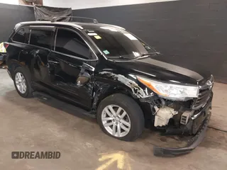 2015 Toyota Highlander LE z VIN 5TDZARFH3FS012865, wystawiony jako IAAI lot #42062295 z przebiegiem 303 452 mil mil oraz . Historia ofert i sprzedaży dostępna na DreamBid. Obrazek 1.