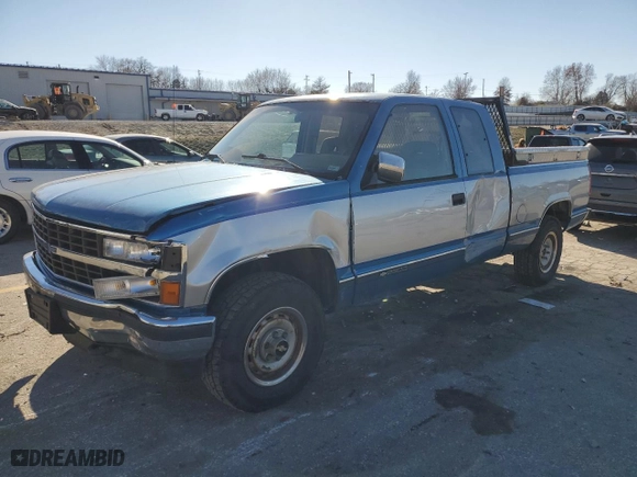 1993 Chevrolet C/K 2500 with VIN 2GCFK29K3P1116277, listed as a Copart auction lot 83342864 with 166,664 mi miles and Salvage Title. Bid and sale history available at carsss.com. Image 1.