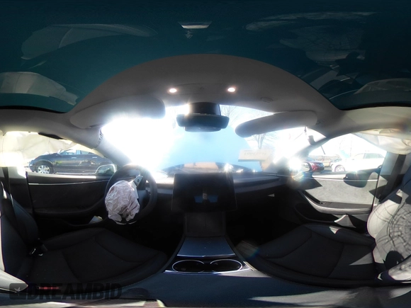 2025 Tesla Model 3 Long Range z VIN 5YJ3E1EB3SF911796, wystawiony jako IAAI lot #41753091 z przebiegiem 1 751 mil mil oraz . Historia ofert i sprzedaży dostępna na DreamBid. Obrazek 18.
