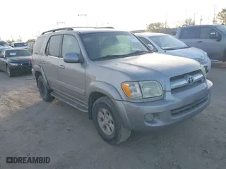 2005 Toyota Sequoia SR5 with VIN 5TDZT34AX5S260090, listed as a IAAI auction lot 41826887 with 231,033 mi miles. Bid and sale history available at carsss.com. Image 1.