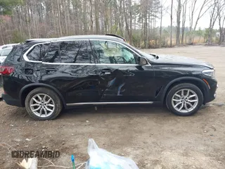 2021 BMW X5 xDrive40i with VIN 5UXCR6C0XM9F35177, listed as a IAAI auction lot 41792661 with 87,547 mi miles and . Bid and sale history available at DreamBid. Image 14.