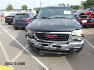 2003 GMC Sierra 1500 SLT with VIN 2GTEC19TX31404836, listed as a IAAI auction lot 42011067 with 233,458 mi miles and . Bid and sale history available at carsss.com. Image 13.
