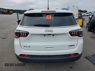 2024 Jeep Compass Latitude z VIN 3C4NJDBN0RT607051, wystawiony jako Copart lot #64187765 z przebiegiem 26 105 mil mil oraz Nie do naprawy • Non repairable. Historia ofert i sprzedaży dostępna na DreamBid. Obrazek 7.