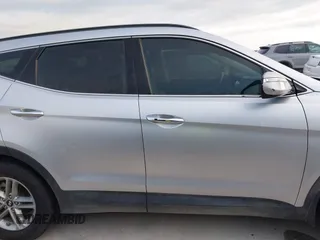 2017 Hyundai Santa Fe 2.4L with VIN 5XYZU3LB4HG464876, listed as a IAAI auction lot 42693100 with 127,888 mi miles and . Bid and sale history available at DreamBid. Image 13.
