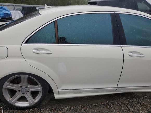 2008 Mercedes-Benz S-Class 5.5L V8 with VIN WDDNG71X08A182235, listed as a Copart auction lot 48294165 with 170,101 mi miles and Clean Title. Bid and sale history available at carsss.com. Image 10.