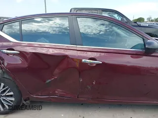 2025 Nissan Altima SV z VIN 1N4BL4DV6SN364710, wystawiony jako IAAI lot #42314788 z przebiegiem 6 901 mil mil oraz . Historia ofert i sprzedaży dostępna na DreamBid. Obrazek 13.