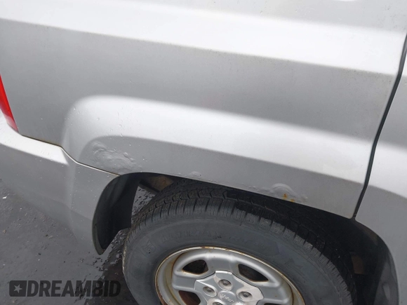 2007 Jeep Patriot Sport с VIN 1J8FF28W77D396064, выставлен на аукционе IAAI как лот 42247274 с пробегом 128 455 миль миль и . История ставок и продаж доступна на DreamBid. Изображение 6.