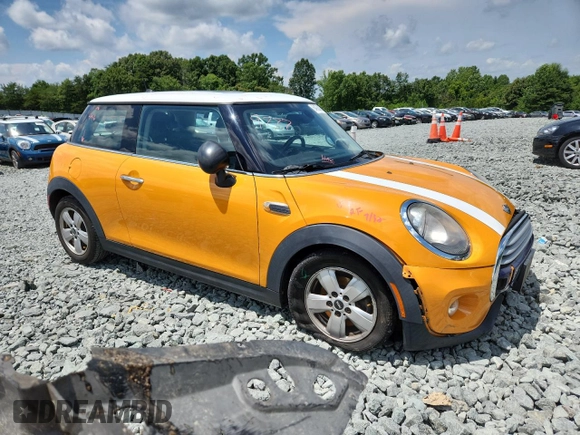 2015 MINI Hardtop z VIN WMWXM5C50F3A57281, wystawiony jako Copart lot #64920085 z przebiegiem 125 537 mil mil oraz Szkoda całkowita • Salvage title. Historia ofert i sprzedaży dostępna na DreamBid. Obrazek 4.
