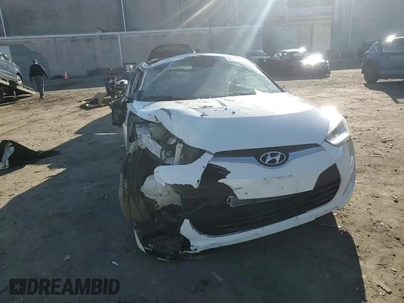 2012 Hyundai Veloster w/Gray Int with VIN KMHTC6AD2CU074277, listed as a Copart auction lot 44045205 with 180,489 mi miles and Salvage title. Bid and sale history available at DreamBid. Image 10.