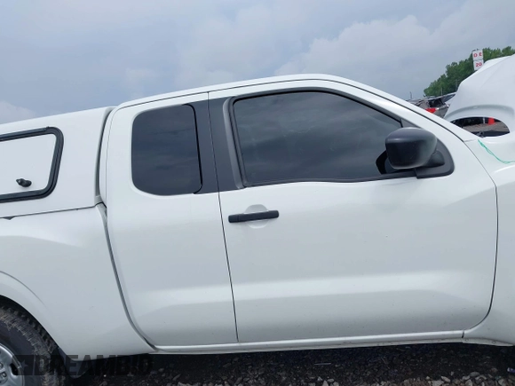 2023 Nissan Frontier S z VIN 1N6ED1CL5PN650152, wystawiony jako IAAI lot #42577598 z przebiegiem 33 811 mil mil oraz . Historia ofert i sprzedaży dostępna na DreamBid. Obrazek 13.