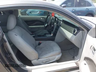 2008 Ford Mustang Deluxe с VIN 1ZVHT80N885207767, выставлен на аукционе IAAI как лот 42268013 с пробегом 190 269 миль миль и . История ставок и продаж доступна на DreamBid. Изображение 5.