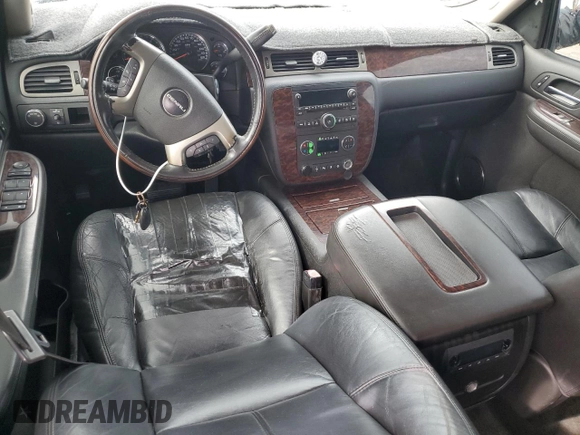 2008 GMC Sierra Denali z VIN 2GTEK638281248433, wystawiony jako Copart lot #79212524 z przebiegiem 218 840 mil mil oraz Szkody całkowita. Historia ofert i sprzedaży dostępna na DreamBid. Obrazek 8.