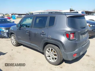 2018 Jeep Renegade Latitude with VIN ZACCJABB3JPH06633, listed as a IAAI auction lot 41590563 with 224,654 mi miles. Bid and sale history available at carsss.com. Image 3.