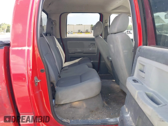 2006 Dodge Dakota SLT with VIN 1D7HE48K06S517772, listed as a IAAI auction lot 41946417 with 255,236 mi miles and . Bid and sale history available at carsss.com. Image 8.
