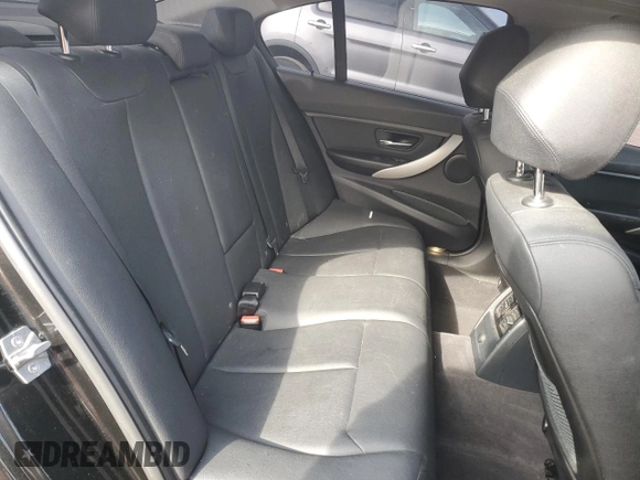 2014 BMW 3 Series 320i xDrive с VIN WBA3C3C52EF986811, выставлен на аукционе Copart как лот 53468485 с пробегом 108 210 миль миль и Списание • Salvage title. История ставок и продаж доступна на DreamBid. Изображение 10.
