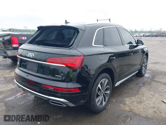 2024 Audi Q5 S line Premium z VIN WA1GAAFY0R2145033, wystawiony jako IAAI lot #41817546 z przebiegiem 1 277 mil mil oraz . Historia ofert i sprzedaży dostępna na DreamBid. Obrazek 4.