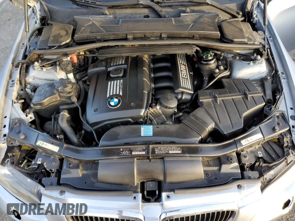 2009 BMW 3 Series 328i xDrive with VIN WBAWV53599P081307, listed as a Copart auction lot 86952404 with 175,556 mi miles and Salvage Title. Bid and sale history available at carsss.com. Image 11.