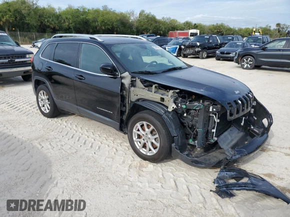 2017 Jeep Cherokee Latitude with VIN 1C4PJMCB0HW520725, listed as a Copart auction lot 53493485 with 74,333 mi miles and Salvage Title. Bid and sale history available at DreamBid. Image 4.
