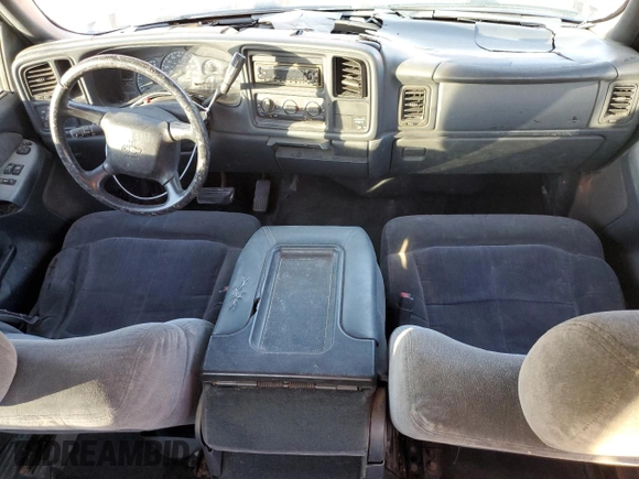 2001 Chevrolet Silverado 1500 LS with VIN 1GCEC19VX1E284081, listed as a Copart auction lot 85853514 with 210,136 mi miles and Salvage Title. Bid and sale history available at DreamBid. Image 8.