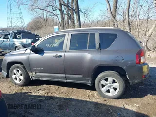 2017 Jeep Compass Sport with VIN 1C4NJCBB6HD132168, listed as a IAAI auction lot 41427644 with 97,000 mi miles and . Bid and sale history available at carsss.com. Image 14.